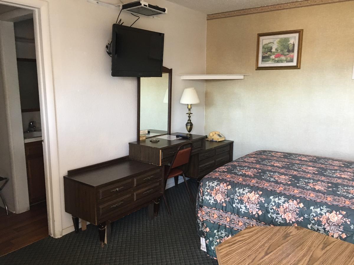 Skyliner Motel Stroud Kültér fotó
