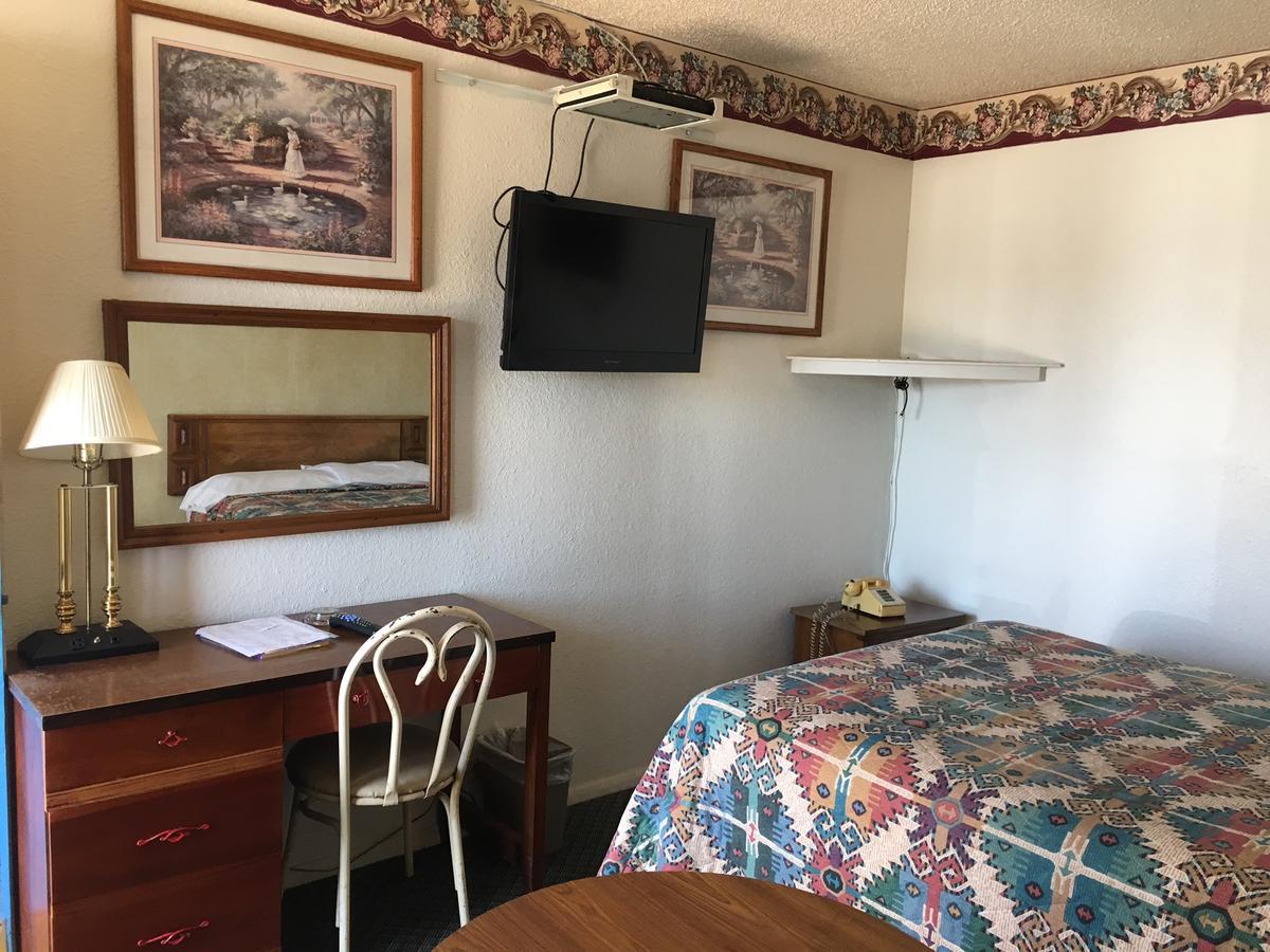 Skyliner Motel Stroud Kültér fotó
