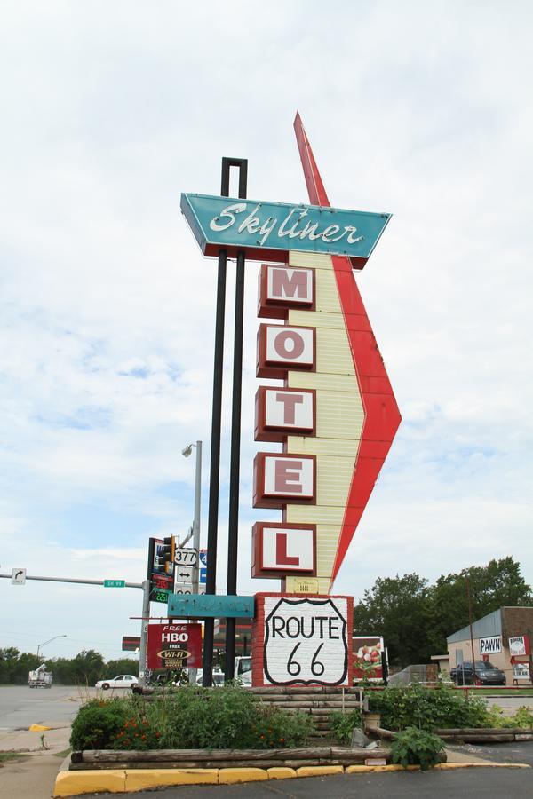 Skyliner Motel Stroud Kültér fotó