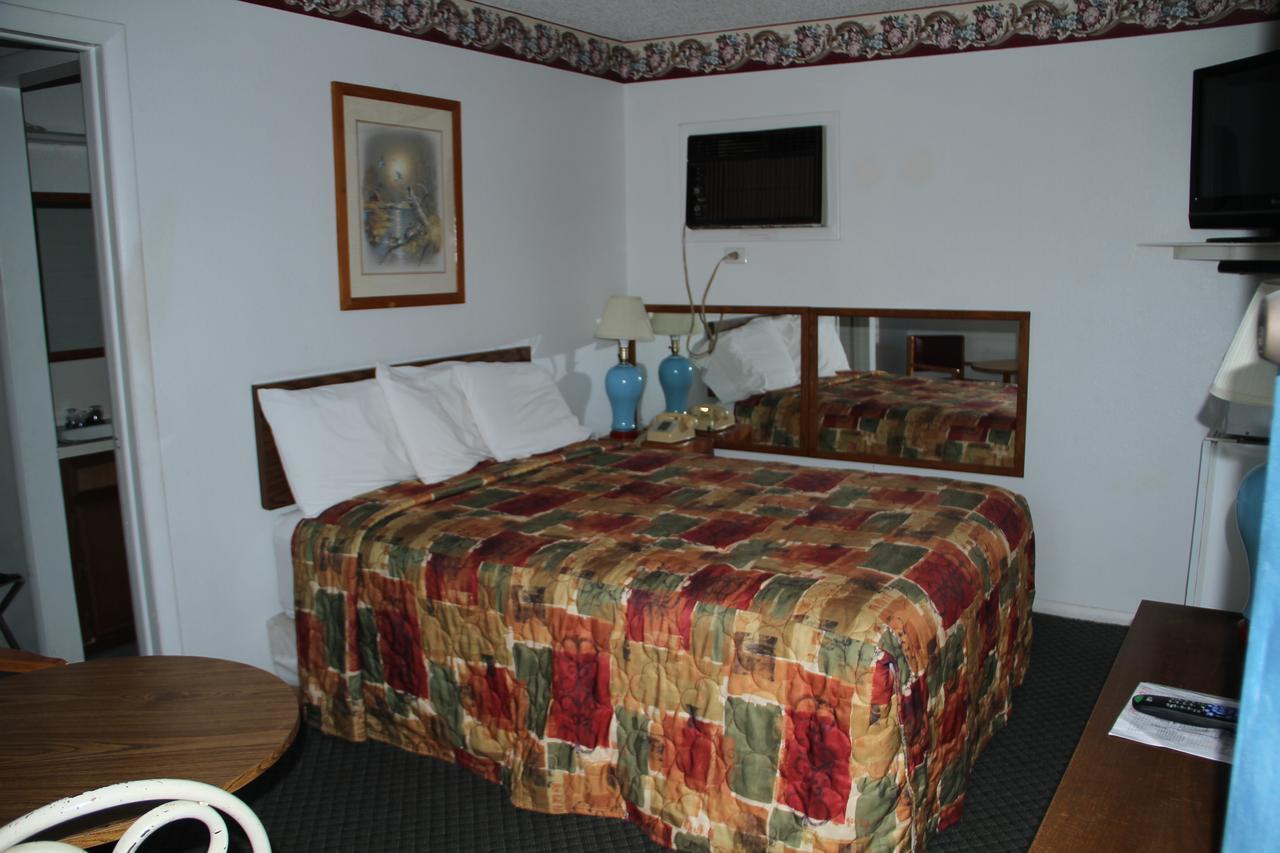 Skyliner Motel Stroud Kültér fotó