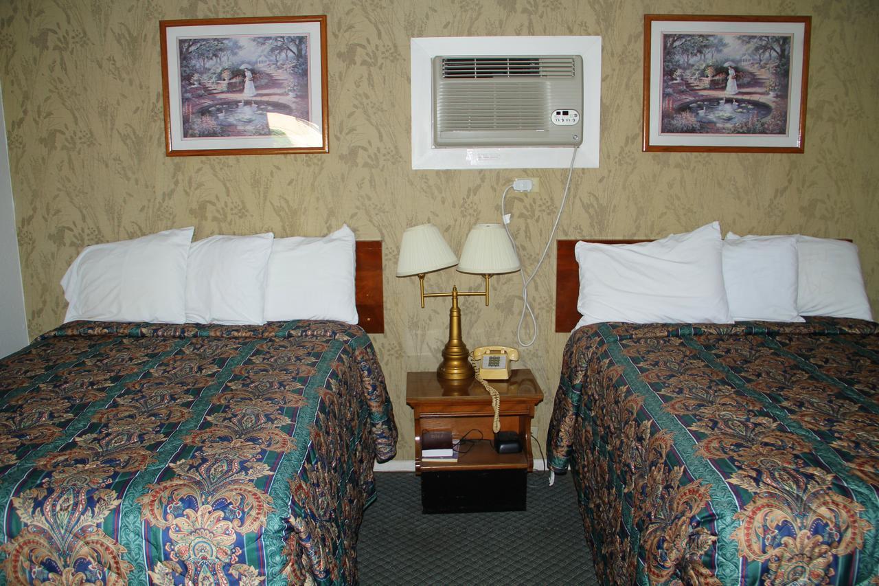 Skyliner Motel Stroud Kültér fotó