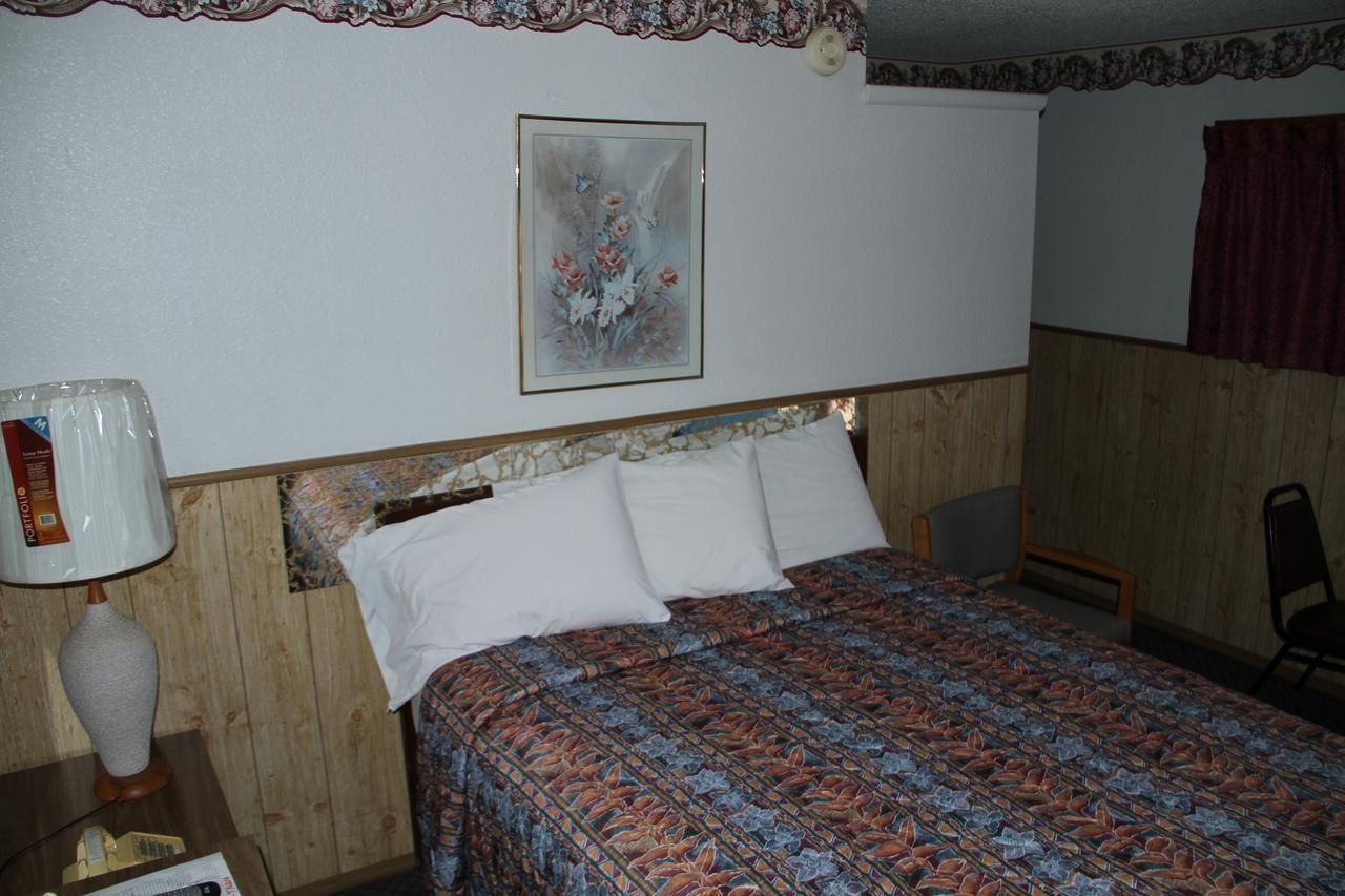 Skyliner Motel Stroud Kültér fotó