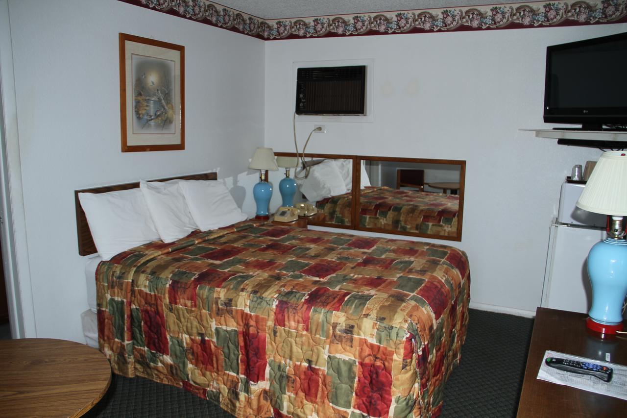 Skyliner Motel Stroud Kültér fotó