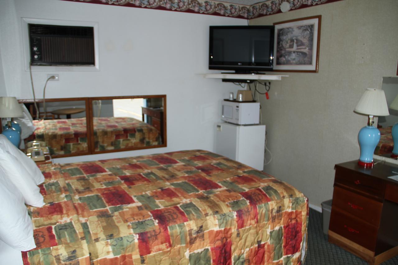 Skyliner Motel Stroud Kültér fotó