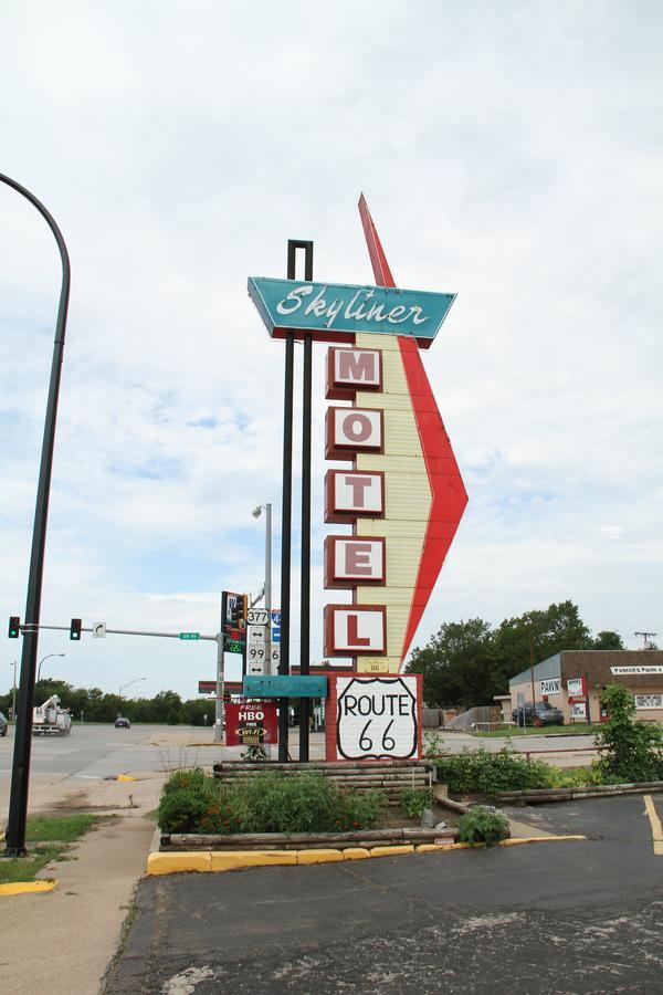 Skyliner Motel Stroud Kültér fotó